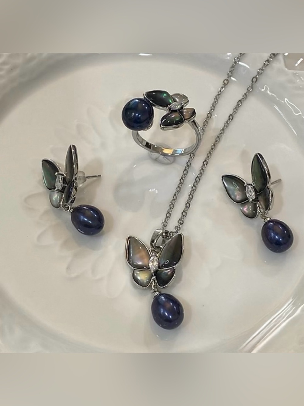 New Silver Butterfly Black Pearl MOP Jewelry Set - Necklace, Ring & Earrings